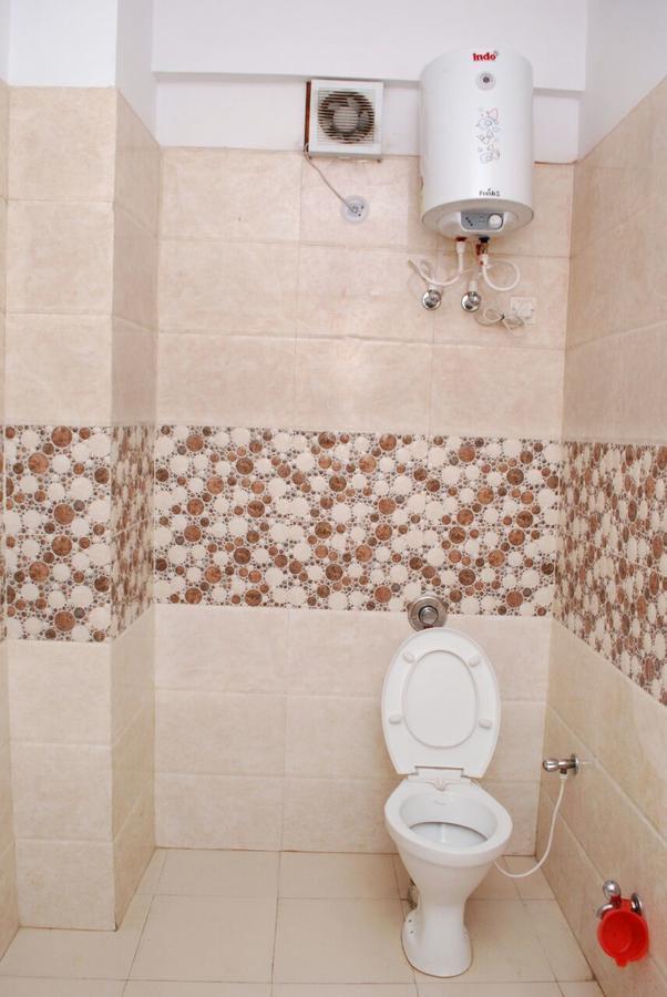 Hotel Harish Palace アーグラ エクステリア 写真